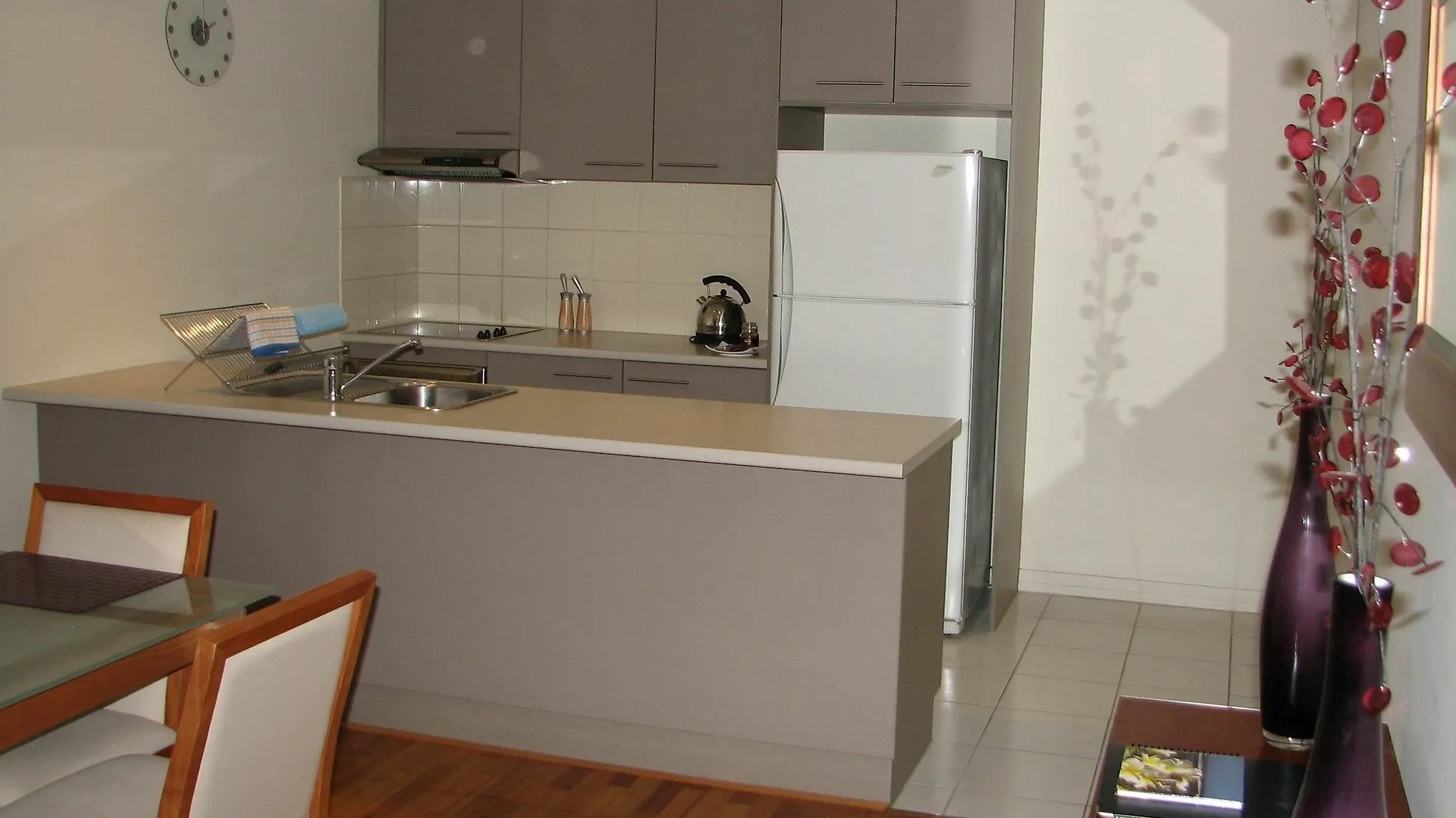 City Escape 2Bd In Adelaides East End 1 Australia